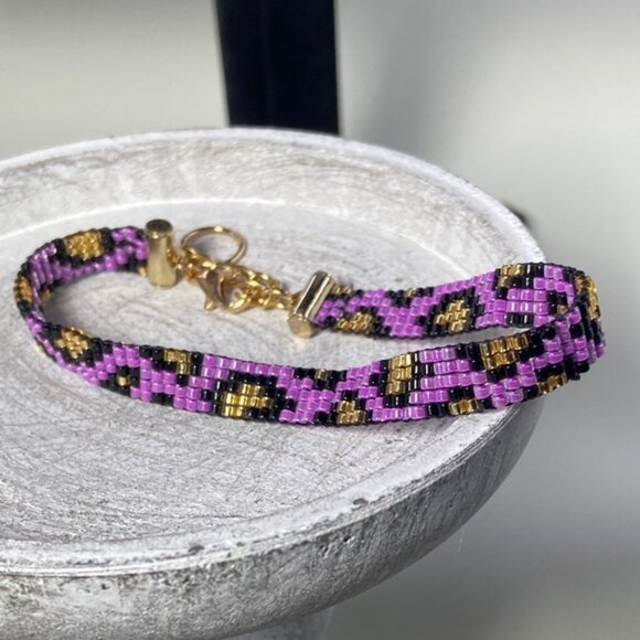 Hand Crafted Jewelry - Purple Black and Gold Leppard Print  Cheeta Pattern Seed Bead  Bracelet